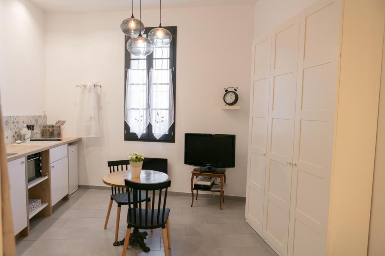 Studio Vaucluse Clovis ลีล-ซูร์-ลา-ซอร์ก ภายนอก รูปภาพ