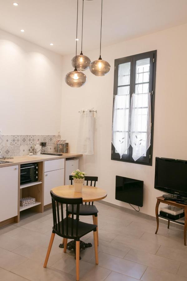 Studio Vaucluse Clovis ลีล-ซูร์-ลา-ซอร์ก ภายนอก รูปภาพ